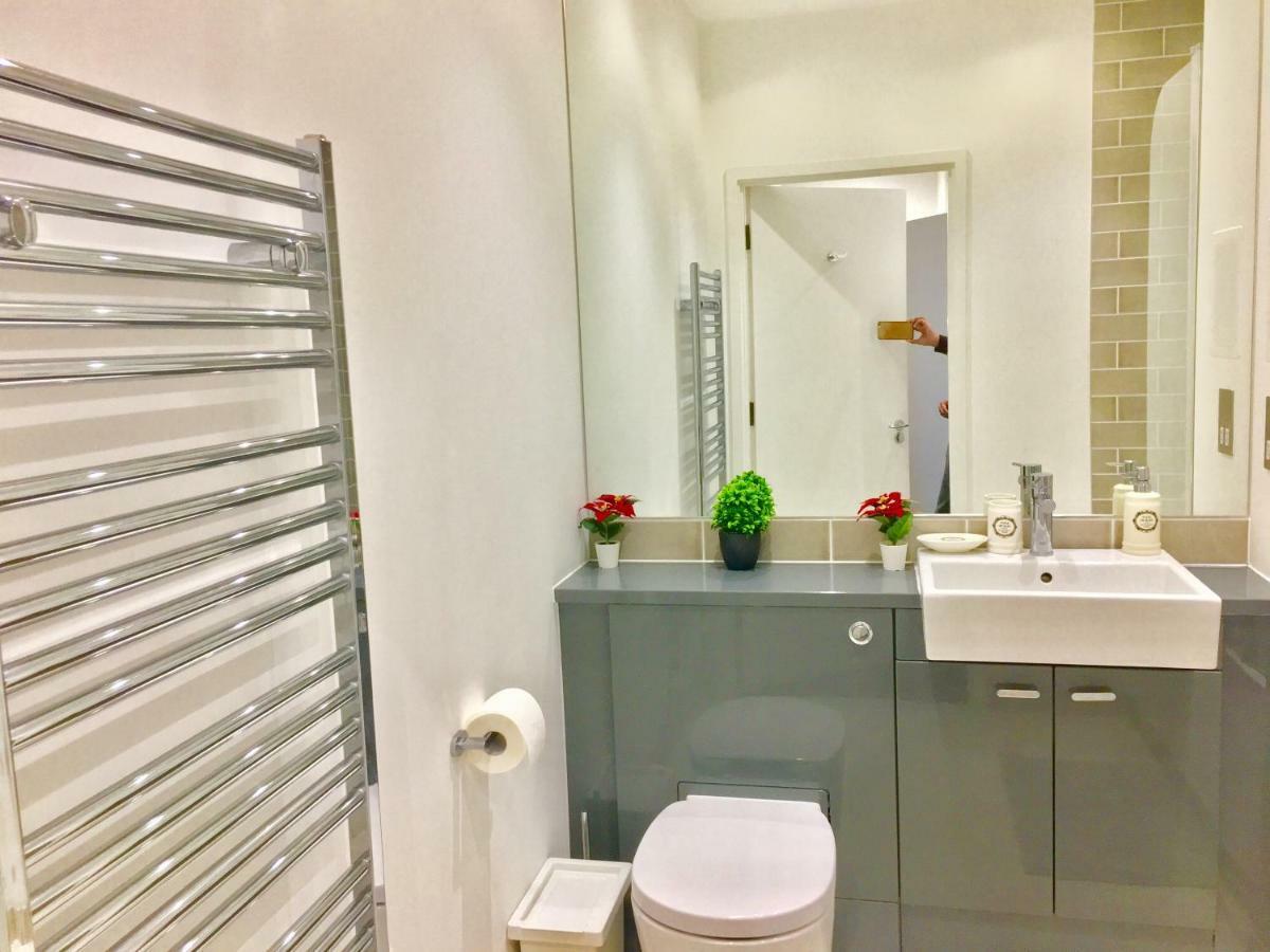 Excel 2 Bedrooms River View Appartamento Londra