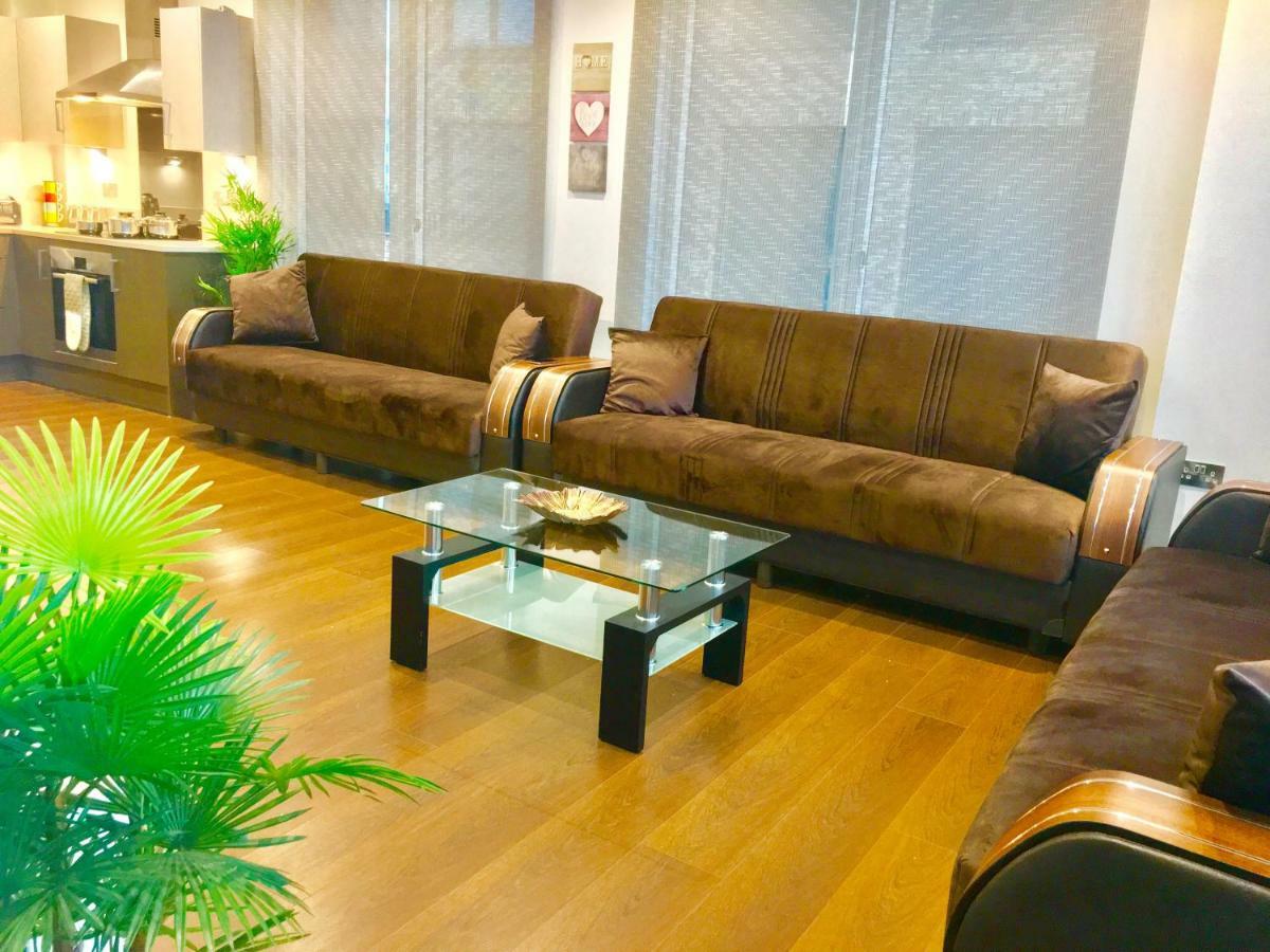 Excel 2 Bedrooms River View Apartament *
